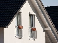 Beispiel eines Vorbaurollladen mit Kastenform rund in silber