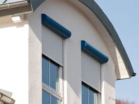 Beispiel eines Vorbaurollladen mit Kastenform rund in Sonderfarbe